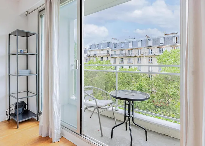 Cozy In With Kitchen Appartement